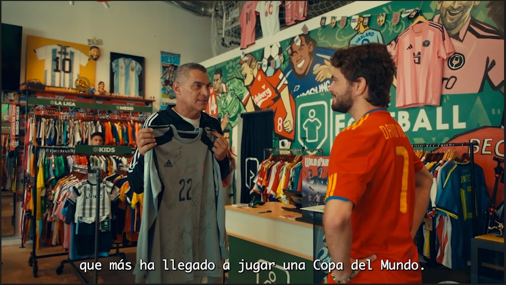 Interview still — Spanish subtitle, Classic Football Shirts Miami